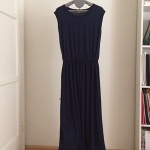 Navy blue pleated maxi dress